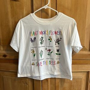 tee and cake flower crop top